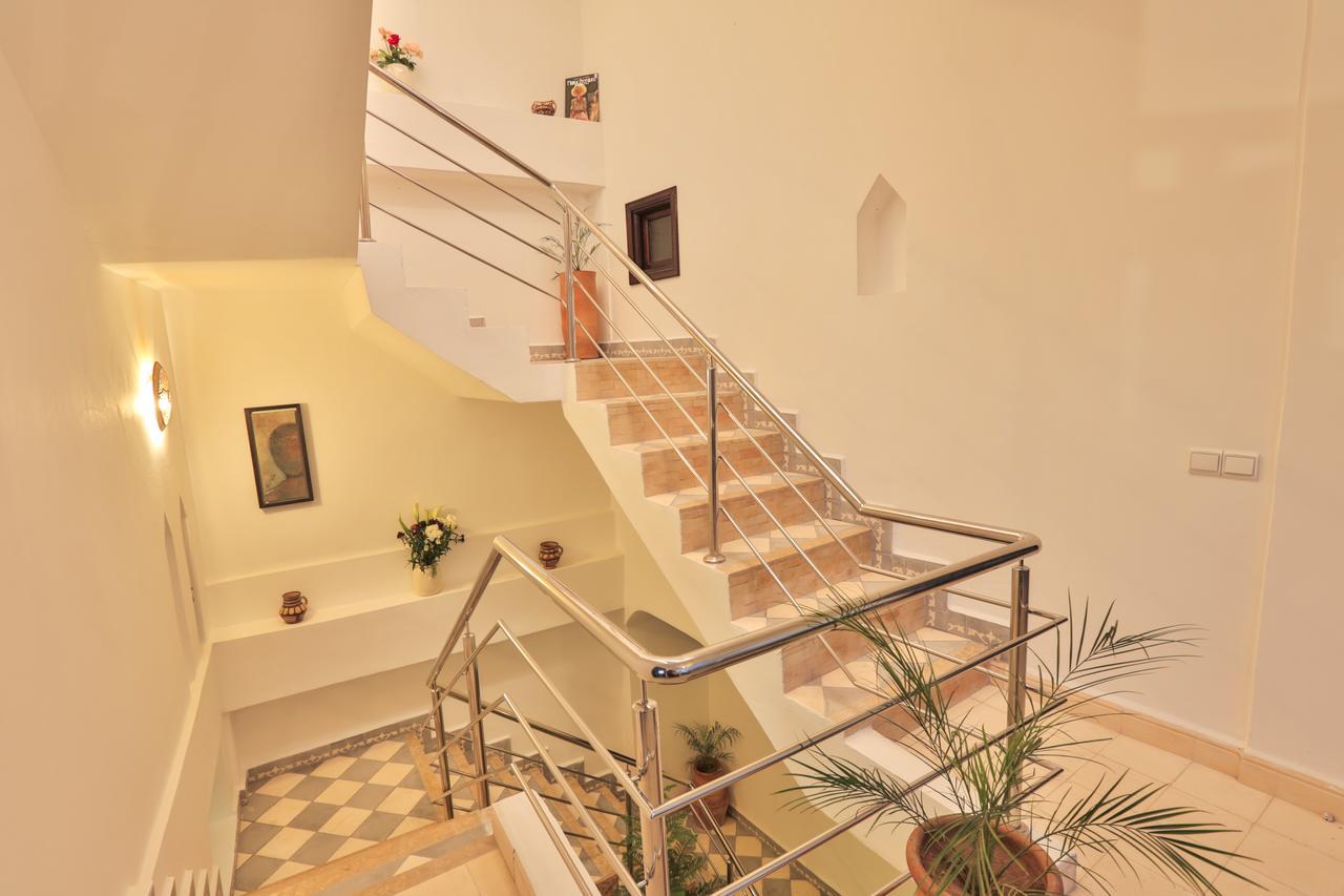 Diamant Blanc Riad 3*